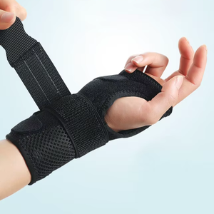 Guanti sportivi regolabili in Neoprene di alta qualità con protezione e supporto per le articolazioni del polso - Product Image 1