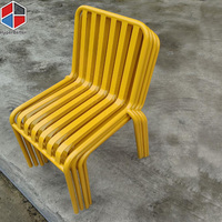 Ensemble de chaises et table de salle à manger extérieures de style moderne, design carré en fer durable, pour café, hôtel, jardin