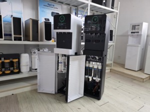 Purificateur d'eau autonome OEM à osmose inverse UF pour consommation directe, avec affichage TDS, distributeur chaud/froid et 3 robinets - Product Image 5