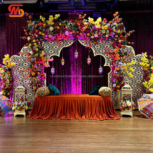 Décoration de mariage de luxe personnalisée SMOOTH, arche en PVC acrylique doré pour scène, événements et accessoires de fête - Product Image 1