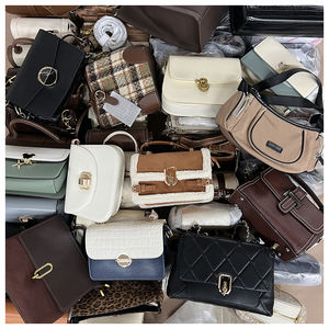 Factory Outlet <span class=keywords><strong>Guess</strong></span> Bags para mujeres Artículos originales a granel Lotes al por mayor Bolsos de segunda mano, bolsos pequeños nuevos para mujeres Damas - Product Image 1