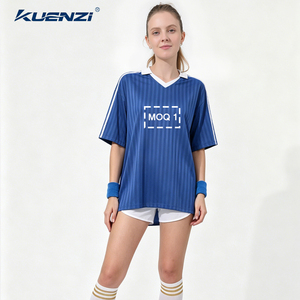 T-shirt de football américain, canadien et mexicain Kuenzi 100% polyester à col en V avec rayures rétro, style streetwear, pour femmes - Product Image 2