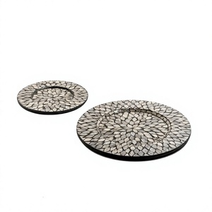 Assiettes de présentation en nacre de qualité supérieure, lot de 2 tailles différentes, sous-assiettes pour fournisseur en gros - Product Image 1