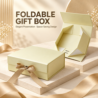 Grand ruban de luxe beige avec fermeture magnétique poignée de boîte-cadeau, logo personnalisé, matériaux recyclés, doublure en éponge pour parfum de luxe