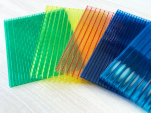 Lámina Hueca de <span class=keywords><strong>Policarbonato</strong></span> de Triple Pared para Techos de Talleres Industriales Modernos y Hoteles, Resistente a Impactos y Duradera - Product Image 2