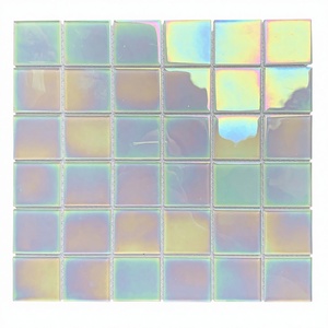 Mosaïque de piscine <span class=keywords><strong>en</strong></span> céramique de style moderne, cristal irisé carré, épaisseur 4 mm, résistante à l'eau, vente <span class=keywords><strong>en</strong></span> gros pour hôtels et salons - Product Image 3