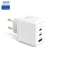 Pengisi Daya Ponsel Anti Api Khusus 45W GaN III USB-C/USB-A Pengisi Daya Cepat 3-Port PPS PD Ringkas untuk Laptop & Perangkat