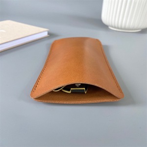 Étui à lunettes en cuir PU réglable à porter en bandoulière, étui à lunettes portable pour les voyages en plein air, sac de rangement pour lunettes de soleil - Product Image 3