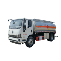 Camions-citernes bleus/jaunes avec plaque d'immatriculation, disponibles en versions 10 tonnes et 8 tonnes