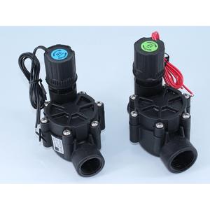 Válvula Solenoide de 1 Pulgada con Cuerpo de Plástico y Rosca Interna para Control de Agua en Sistemas de Riego y Refrigeración - Product Image 3