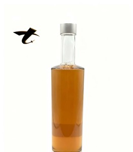 Botella de <span class=keywords><strong>Cerveza</strong></span> de Vidrio Transparente de 500 ml, Reciclable, con Tapa de Rosca, Logotipo Personalizado, Envío Inmediato, Fondo Especial - Product Image 2