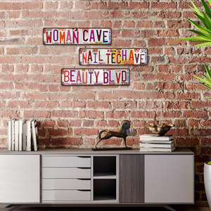 Décoration murale en métal long et assemblé avec texte 'Nail Tech Have Woman Cave Beauty Blvd' - Product Image 3
