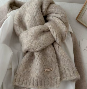 Sciarpa in <span class=keywords><strong>Cashmere</strong></span> <span class=keywords><strong>e</strong></span> Lana di Alta Qualità a Maglia Liscia per Donna Collezione Invernale - Product Image 3