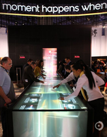 Table interactive tactile à grand écran avec capteur laser, affichage numérique, table artistique pour exposition muséale