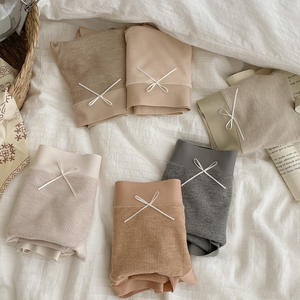 Sous-vêtement chaud sans couture en cachemire pour <span class=keywords><strong>femme</strong></span> pantalon triangle brossé chauffant doublure coton côtelé sous-vêtement entrejambe en soie pour <span class=keywords><strong>femme</strong></span> - Product Image 3