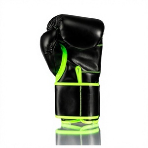 Ensemble de sparring personnalisé pour le MMA et la boxe en cuir de vachette véritable avec sangle réglable, comprenant des gants de boxe, un protège-tête et un protège-guêtres - Product Image 3