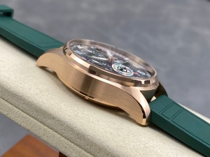 Reloj Mecánico de Súper Calidad 41.9mm APS Factory Cal. Reloj de Piloto Multifuncional 69385 Movement IW388110 en Verde Rosa - Product Image 4