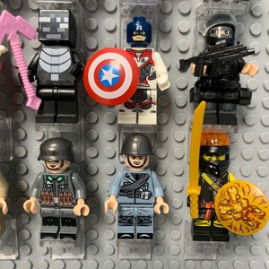 Blocs de construction en plastique en gros, petites pièces, assemblage de figurines, soldats pour jouets promotionnels - Product Image 3