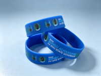 Bracelet en silicone qui brille dans le noir, bracelets en silicone qui brillent dans le noir, logo personnalisé, bracelets en caoutchouc lumineux
