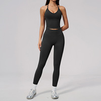 Bnice 3597 Ensemble de yoga sans couture 3 pièces ultra-extensible avec soutien-gorge de sport dos croisé, crop top et short legging push-up pour le fitness
