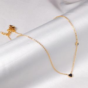 Collar con Colgante de Corazón en Acero Inoxidable, Chapado en Oro PVD, con Circonita, Envío Rápido, Disponible en Stock - Product Image 1