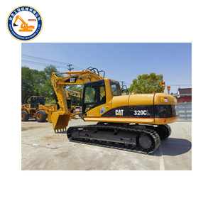 Excavadora de cadenas CAT 320CL usada de alta calidad, fabricada en Japón, con cazo hidráulico para excavación. Equipo de construcción usado en venta. - Product Image 1