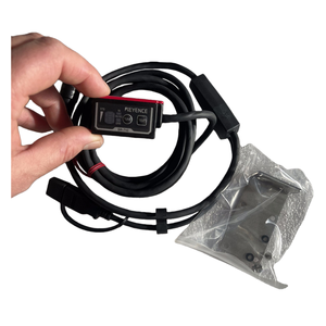 Lecteur de codes-barres fixe subminiature KEYENCE SR-710 authentique, utilisé pour l'enregistrement par lots des matières premières alimentaires - Product Image 3