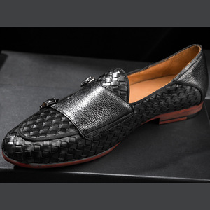 Chaussures Oxford en cuir pour homme, sur mesure, de haute qualité, gravées, pour occasions formelles et décontractées. - Product Image 4