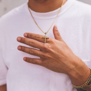 卸売ファッションシンプルチタンスチールペンダントネックレスパーソナリティステンレススチールヒップホップローズクロスネックレス男性用 - Product Image 3