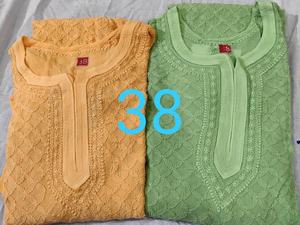 Belle Allover Chikankari Kurta avec pantalon assorti travail à la main et broderie de fil fin pour les occasions ethniques et formelles - Product Image 2