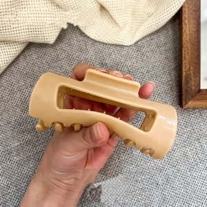 Nouvelle pince requin en silicone souple de haute qualité, grande pince à cheveux pour femmes aux cheveux épais, accessoires capillaires - Product Image 5