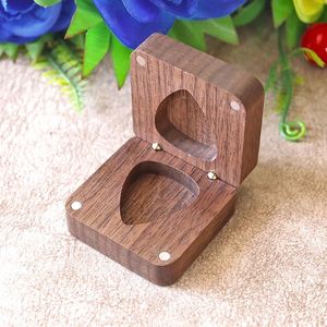 Caja de Regalo de Madera Hecha a Mano al por Mayor, Caja de Almacenamiento para Púas de Guitarra de Madera de Nogal Natural - Product Image 3