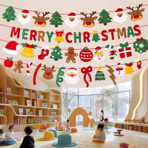 Guirlande de Noël en feutre multi-styles pour la vente en gros : Père Noël, Bonhomme de pain d'épices, Renne – Décoration murale pour Noël - Product Image 4