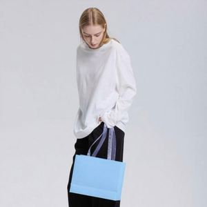 Bolsa de Papel Elegante Premium para Compras, Azul y Marrón, Bolsa de Regalo con Asa, Logotipo Ecológico, Bolsa de Almacenamiento para Tiendas de Ropa con Hilo Hilado - Product Image 4
