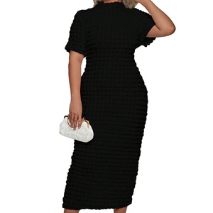 Vente en gros de robes pour femmes de haute qualité, sur mesure, OEM, ODM, mode décontractée, col rond, manches courtes, robe midi - Product Image 1