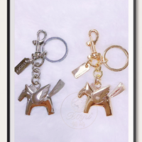 Nouveau Pendentif en Métal Petit Cheval Volant et Mignon Poney Ange, Breloque de Sac à Pompon, Durable et Écologique, Ornement de Voiture, Porte-clés