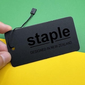 Tùy chỉnh sang trọng màu đen tráng giấy <span class=keywords><strong>hangtag</strong></span> với Matt lá vàng Craft Miễn phí thiết kế in ấn vải treo tag nhãn - Product Image 4