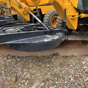 รถเกรดเดอร์มือสอง Caterpillar รุ่น GR180 ปี 2022 อุปกรณ์ก่อสร้างงานหนัก 140k สีเหลือง ยางขนาดใหญ่ เครื่องยนต์สมบูรณ์ - Product Image 6