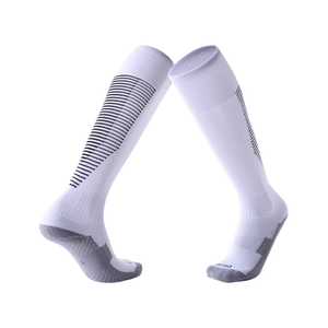 <span class=keywords><strong>Chaussette</strong></span> de football thermique chaude chaussettes de football longues pour hommes épaissie équipage personnalisé antidérapant sport homme garçon chaussettes prix de gros d'usine - Product Image 5