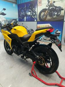 La Motocicleta <span class=keywords><strong>Yamaha</strong></span> R3 es una Motocicleta de Alta Calidad y Rápida que Puede Exportarse - Product Image 2