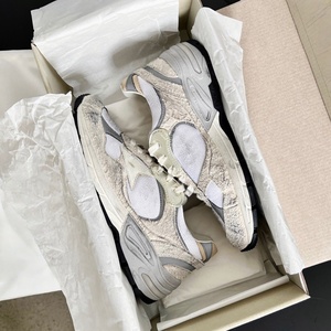 Chaussures Décontractées Rétro de Luxe Style Designer Superstar Dad Shoes avec Tige en Maille à Motif Floral, Légères, Amortissantes et Respirantes - Product Image 3