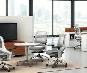 Luxury Modern Mesh Office Chair Big Size Ergonomic Task Chair With Swivel Feature With Aluminium Alloy Metal Material