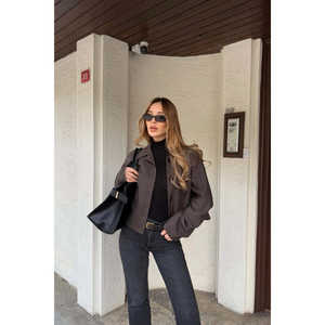 Chaqueta marrón con botones para mujer - Product Image 5