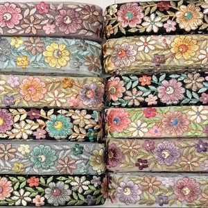 ผ้าลูกไม้ปักลายขายส่ง ริบบิ้นผ้าสำหรับชุดแต่งงาน อุปกรณ์ตกแต่งเสื้อผ้าหรูหรา ประดับด้วยลูกปัดทำมือ - Product Image 1