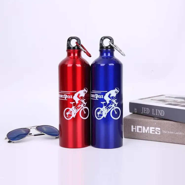 Logo personalizzato promozionale colorato riutilizzabile 20 Oz metallo alluminio sport drink bottiglia d'acqua 500ml 750ml con coperchio a moschettone