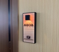 Plaque de porte lumineuse LED de luxe pour hôtel, signalétique directionnelle, logo, appartement, école, extérieur, moderne, écologique