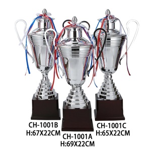 Trofeo Sportivo Personalizzato con Logo e <span class=keywords><strong>Nome</strong></span>, Coppa in Metallo per Champions League, Trofeo per <span class=keywords><strong>Fantasy</strong></span> Football, Trofei per Badminton - Product Image 2