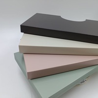 Panneaux de fibres de bois de pin de densité moyenne de qualité E0, surface mélaminée en PVC/PET sculptée, MDF multi-épaisseurs, utilisation intérieure/extérieure