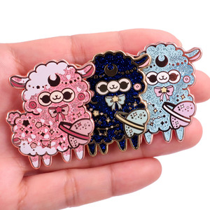 Nette Anime Alpakas Cartoon Tier Pins Abzeichen Schaf Revers Broschen <span class=keywords><strong>Pin</strong></span> Kleidung Hut Tasche Abzeichen Schmuck Geschenk für Kinder Freunde - Product Image 4
