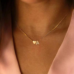 Colgante de Alfabeto Chapado en Oro de 18k al por Mayor, Dijes de 26 Letras de Acero Inoxidable de Alta Calidad, Accesorios de Joyería para Collares DIY con Corazón - Product Image 3
